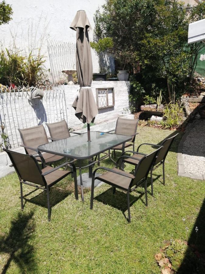 36 Mount Road Self Catering Hotel Port Elizabeth Exterior foto